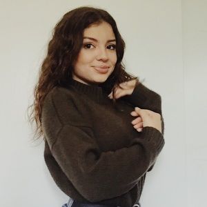 Meet your Posher, Isabella